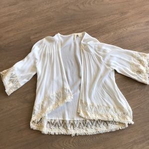 White lace and fringe kimono